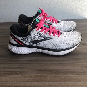 Brooks Ghost 11